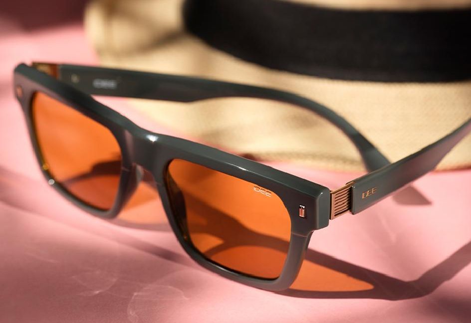 How to Choose Sunglasses Based on Your Jawline: IDEE's Facial Mapping Guide